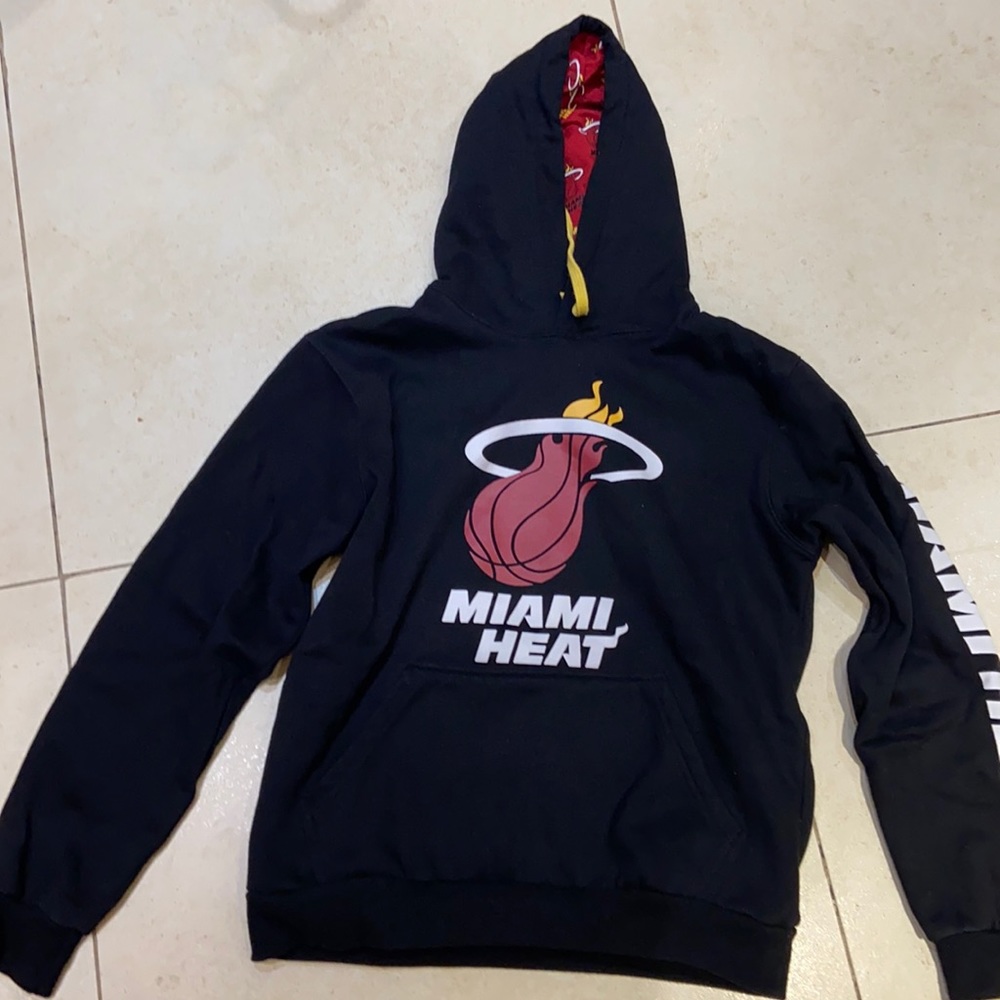 Miami Heat pullover sweatshirt
